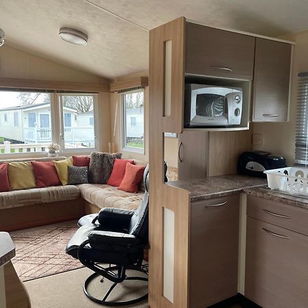 Cosy 3 Bedroom Caravan, South Cerney Luaran gambar