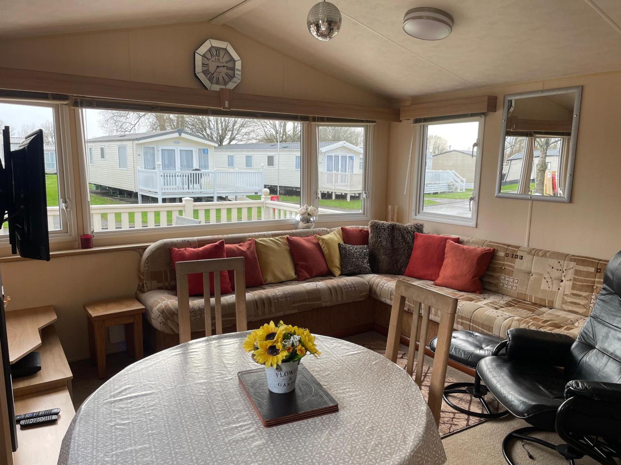 Cosy 3 Bedroom Caravan, South Cerney Luaran gambar